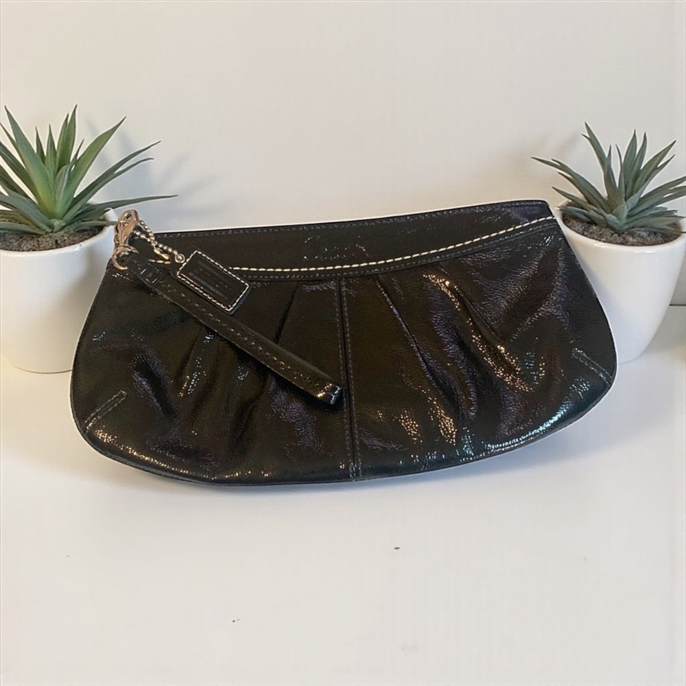 🖤COACH🖤Large Black Patent Leather Wristlet/Clutch with Unbranded Dust Bag/EUC
